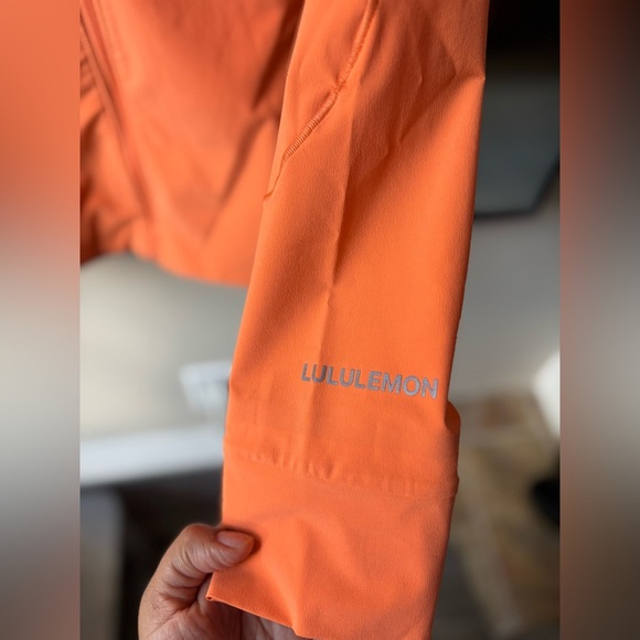 LULULEMON | mist over running jacket | size 8-10 - Picture 4 of 7